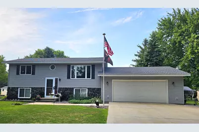 2213 20th Avenue SW, Willmar, MN 56201 - Photo 1