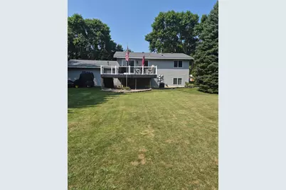 2213 20th Avenue SW, Willmar, MN 56201 - Photo 4