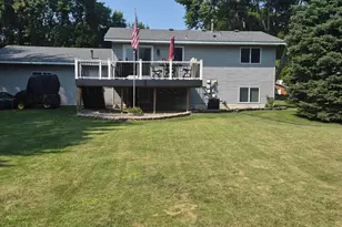 2213 20th Ave SW, Willmar, MN 56201 - Photo 4