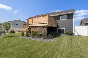 2102 14th Ave NE, Austin, MN 55912 - Photo 10