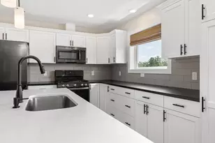 2102 14th Ave NE, Austin, MN 55912 - Photo 34