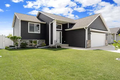 2102 14th Avenue NE, Austin, MN 55912 - Photo 2