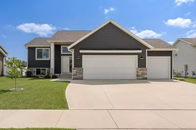 2102 14th Avenue NE, Austin, MN 55912 - Photo 4