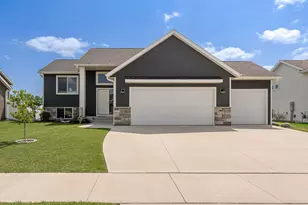 2102 14th Ave NE, Austin, MN 55912 - Photo 4