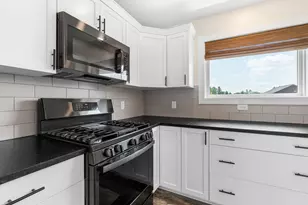 2102 14th Ave NE, Austin, MN 55912 - Photo 38