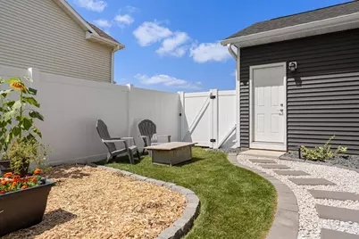 2102 14th Avenue NE, Austin, MN 55912 - Photo 6
