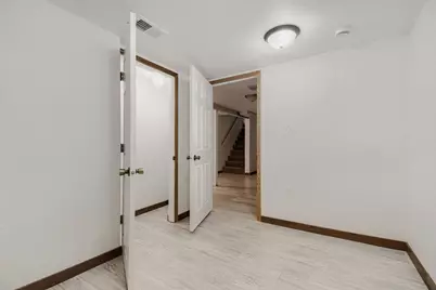 2002 Bush Avenue E, Saint Paul, MN 55119 - Photo 14