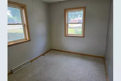 306 E Crawford Street, Luverne, MN 56156 - Photo 12