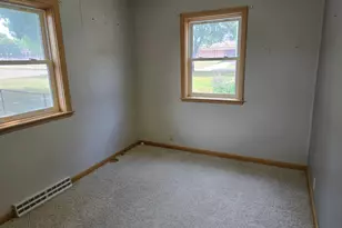 306 E Crawford St, Luverne, MN 56156 - Photo 12