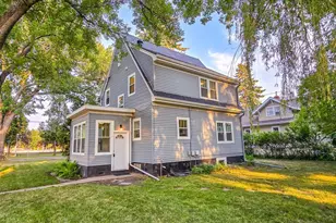 803 10th St S, Moorhead, MN 56560 - Photo 2