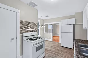 2425 11th Ave S, Minneapolis, MN 55404 - Photo 4
