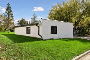 15601 Martin Dr, Burnsville, MN 55306 - Photo 44