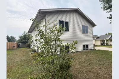 215 Gould Avenue NE, Bemidji, MN 56601 - Photo 2