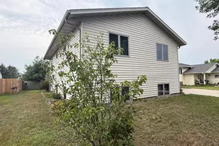 215 Gould Ave NE, Bemidji, MN 56601 - Photo 2