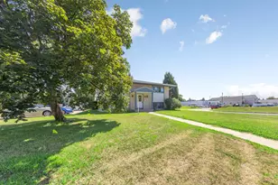 8843 18th Ave S, Bloomington, MN 55425 - Photo 4