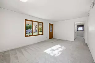 5408 34th Pl N, Crystal, MN 55422 - Photo 4