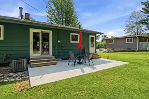 911 16th St SE, Menomonie, WI 54751 - Photo 36