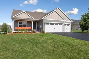 1520 Willow Cir, Shakopee, MN 55379 - Photo 2