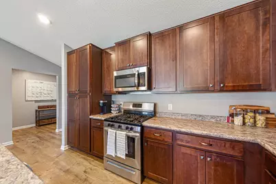 1520 Willow Circle, Shakopee, MN 55379 - Photo 8