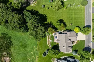 2185 Gallery Ct, Victoria, MN 55386 - Photo 6