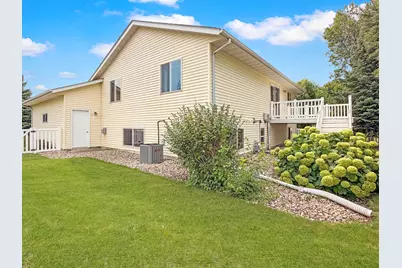 216 Rainbow Drive, Marshall, MN 56258 - Photo 4
