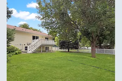216 Rainbow Drive, Marshall, MN 56258 - Photo 6