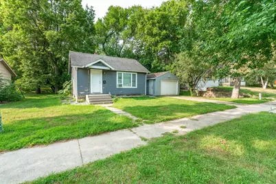 211 W Channing Avenue, Fergus Falls, MN 56537 - Photo 1