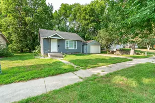 211 W Channing Ave, Fergus Falls, MN 56537 - Photo 1