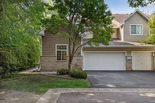 8271 Kimball Dr, Eden Prairie, MN 55347 - Photo 28