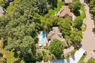 2841 Ella Ln, Minnetonka, MN 55305 - Photo 4