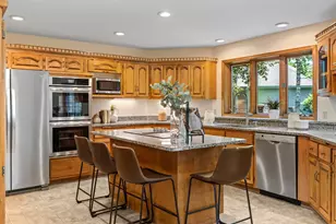 1128 Orchard Cir, Mendota Heights, MN 55118 - Photo 10