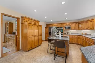 1128 Orchard Cir, Mendota Heights, MN 55118 - Photo 14