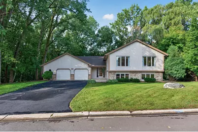 7390 130th Street W, Apple Valley, MN 55124 - Photo 4