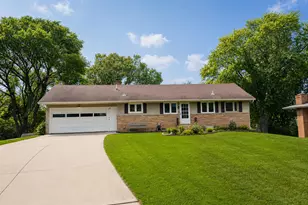 604 23rd St NE, Rochester, MN 55906 - Photo 1