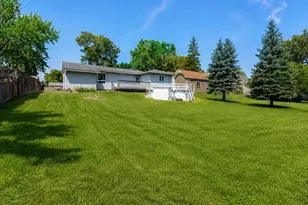 1413 Hemlock Ave, Owatonna, MN 55060 - Photo 34