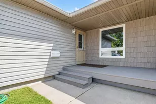 1413 Hemlock Ave, Owatonna, MN 55060 - Photo 2