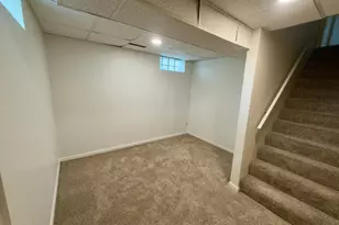 243 Winifred St E, Saint Paul, MN 55107 - Photo 20