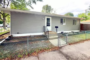 243 Winifred St E, Saint Paul, MN 55107 - Photo 1