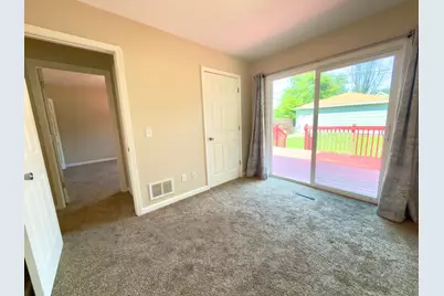 243 Winifred Street E, Saint Paul, MN 55107 - Photo 18