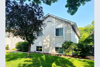 808 9th Avenue SE, Minneapolis, MN 55414 - Photo 2