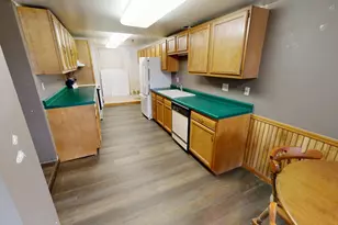 545 Pacific Ave SW, Willmar, MN 56201 - Photo 4