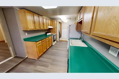 545 Pacific Avenue SW, Willmar, MN 56201 - Photo 6