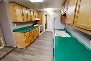 545 Pacific Ave SW, Willmar, MN 56201 - Photo 6