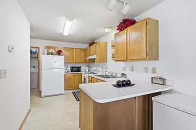 1870 Donegal Drive #4, Woodbury, MN 55125 - Photo 12