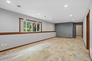 1039 Heather Dr, Woodbury, MN 55129 - Photo 28