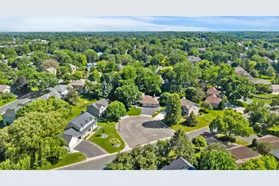 15393 Shadow Creek Road, Maple Grove, MN 55311 - Photo 2