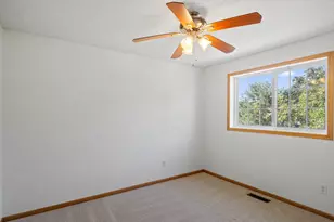 4980 Garland Ct N, Plymouth, MN 55446 - Photo 22