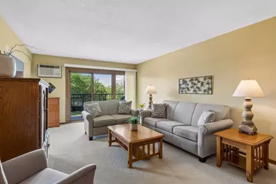 2700 Oxford Street N #140, Roseville, MN 55113 - Photo 2