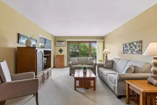 2700 Oxford St N, Roseville, MN 55113 - Photo 2
