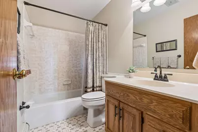 2700 Oxford Street N #140, Roseville, MN 55113 - Photo 20